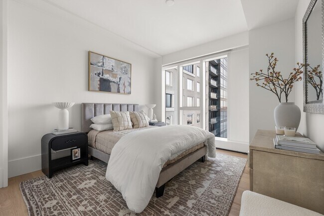 Building Photo - 150 Seaport Blvd