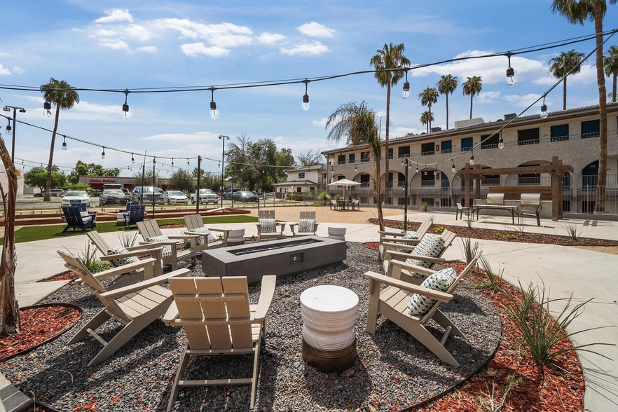 Building Photo - Sunrise on 35th