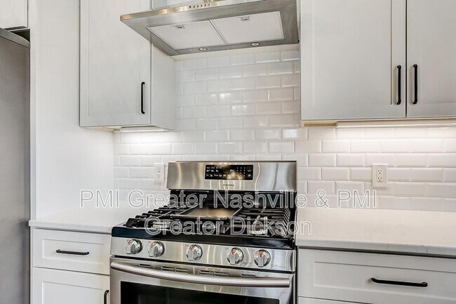 Building Photo - 1113 Park St