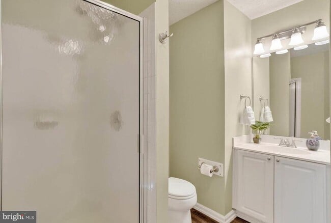 Building Photo - 2443 Blue Spring Ct