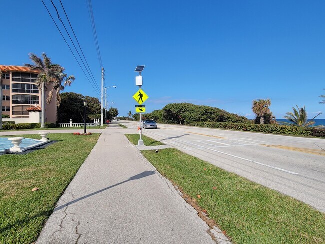 Building Photo - 2871 N Ocean Blvd