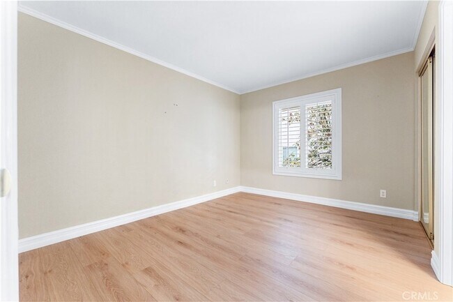 Building Photo - 24832 Los Gatos Dr