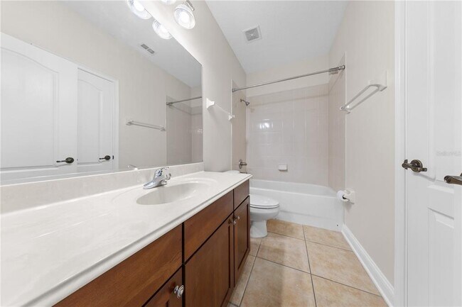 Building Photo - 7224 Halton Ct