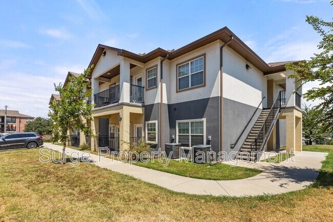 Building Photo - 13609 Pinnacle Cir W