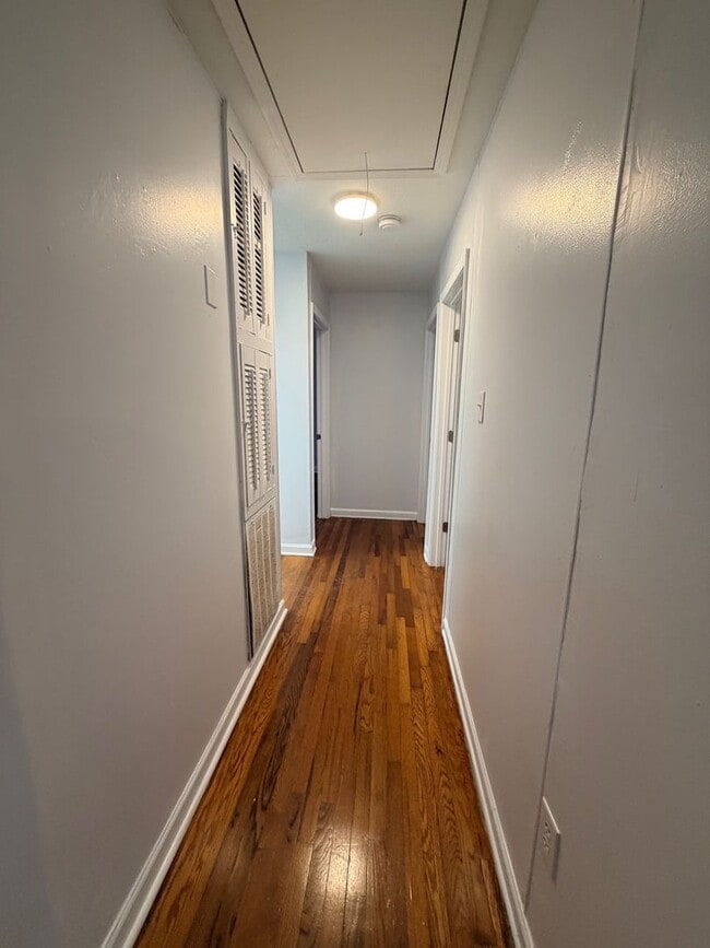 Building Photo - 1318 Lincoln Ave