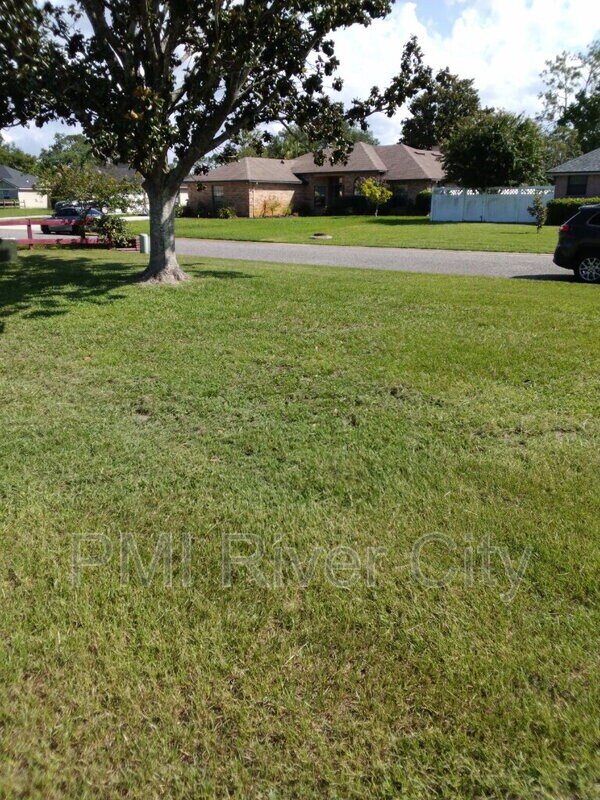 Building Photo - 2320 Locustwood Ct