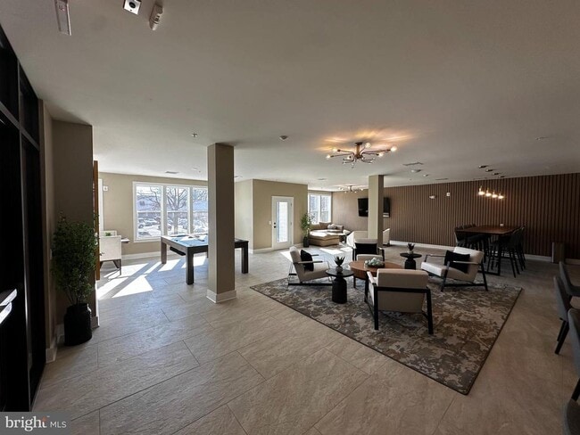 Building Photo - 1141 Fortune Terrace