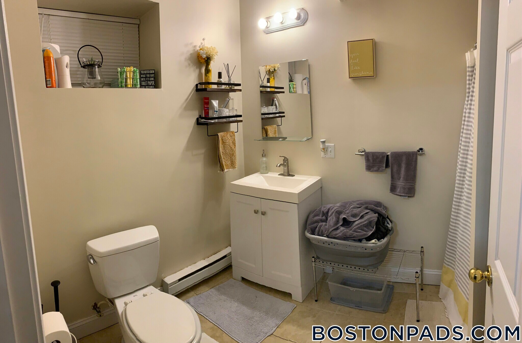 Building Photo - 883 Huntington Ave