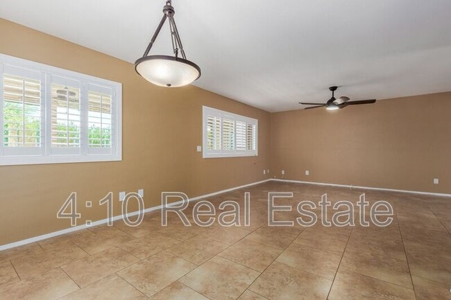 Building Photo - 26002 S La Cite Dr