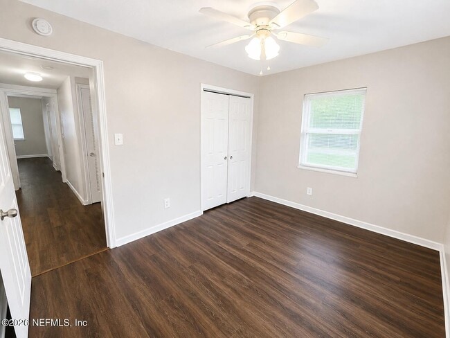 Building Photo - 10415 Briarcliff Rd E
