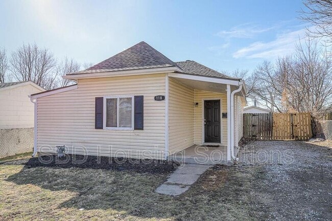 Primary Photo - 118 N Hawthorne Ave