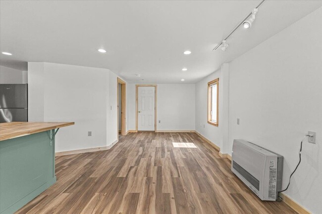 Building Photo - 32 Goodell Ave