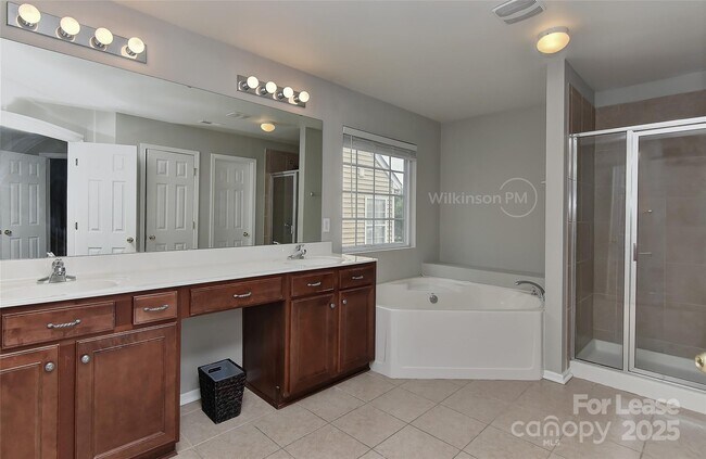 Building Photo - 15723 Wood Duck Crossing Dr