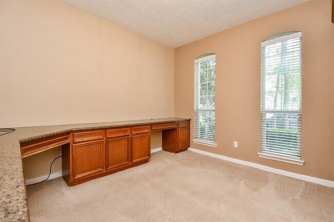 Building Photo - 10919 Cornwall Ln