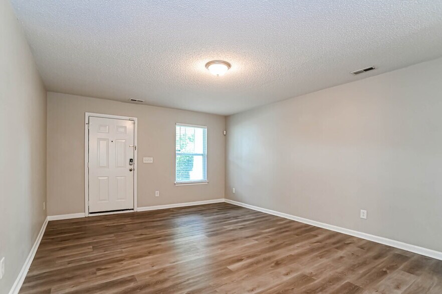 Building Photo - 5105 Oak Pasture Ln