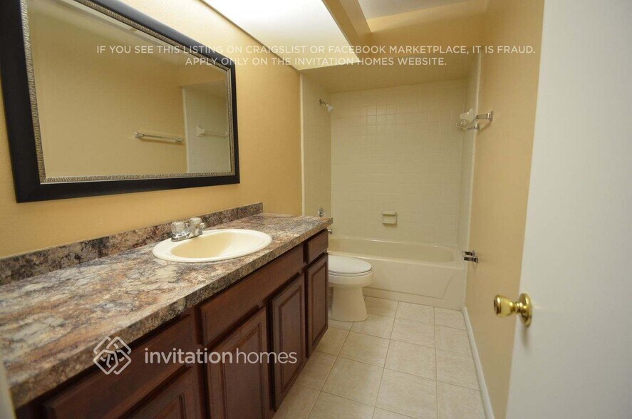 Building Photo - 8803 Hampden Dr