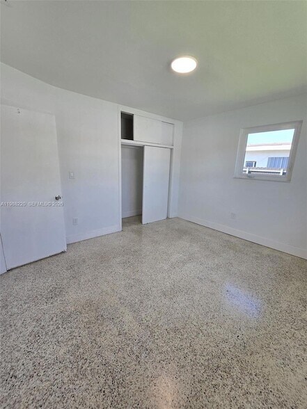 Building Photo - 3245 SW 88th Ct