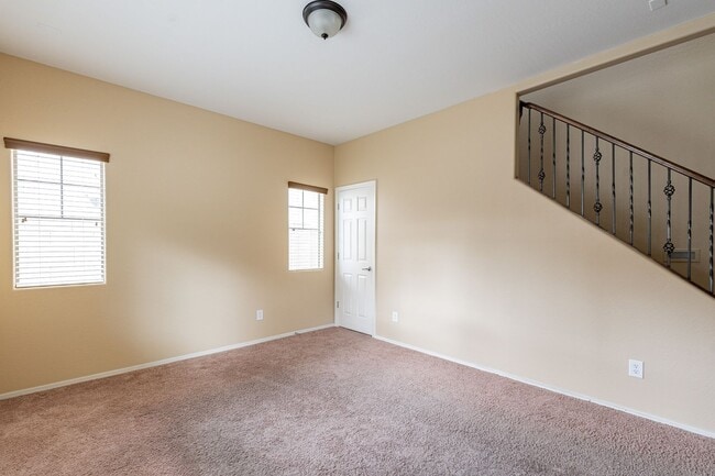 Building Photo - 3 bedroom home in Surprise