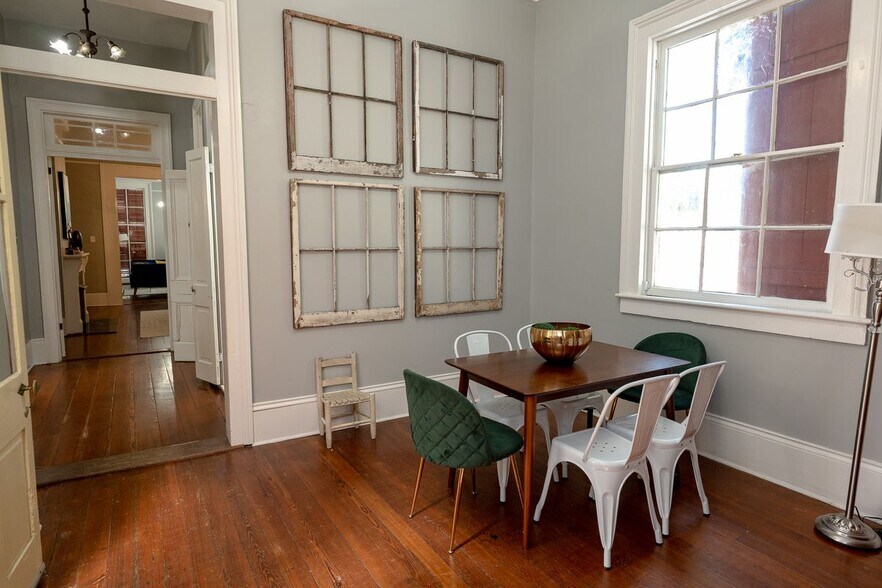 Building Photo - 1433 Esplanade Ave