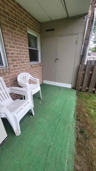 Building Photo - 7 Belfast Dr