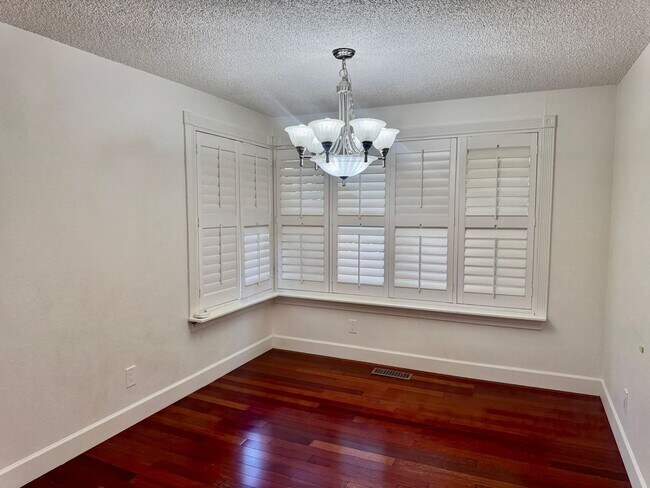 Building Photo - 15054 SE Fairwood Blvd