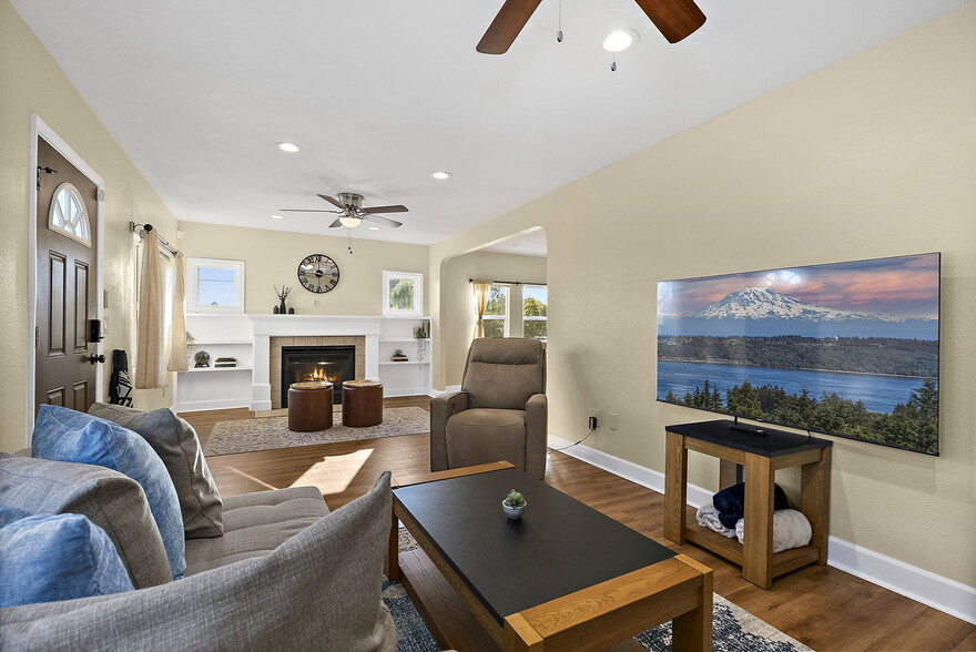 Building Photo - 126 E 43rd St