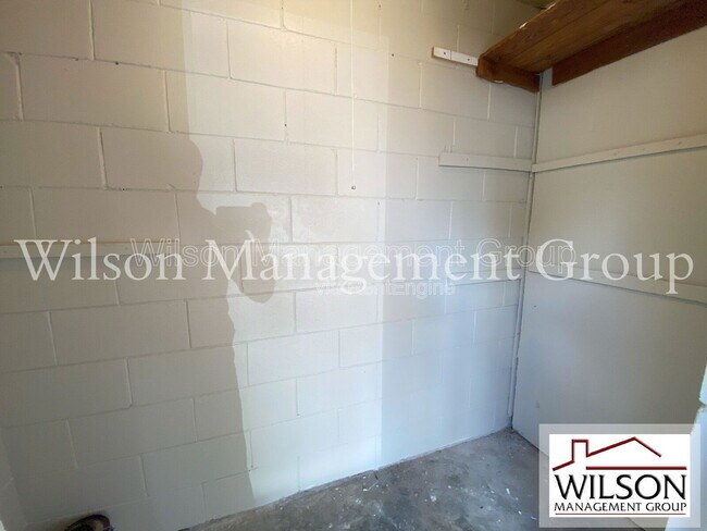 Building Photo - 5511 Lehigh Ave