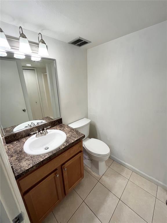 Building Photo - 2884 Plaza Terrace Dr