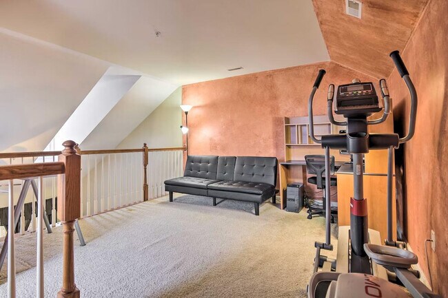 Building Photo - 5077 Cameo Terrace