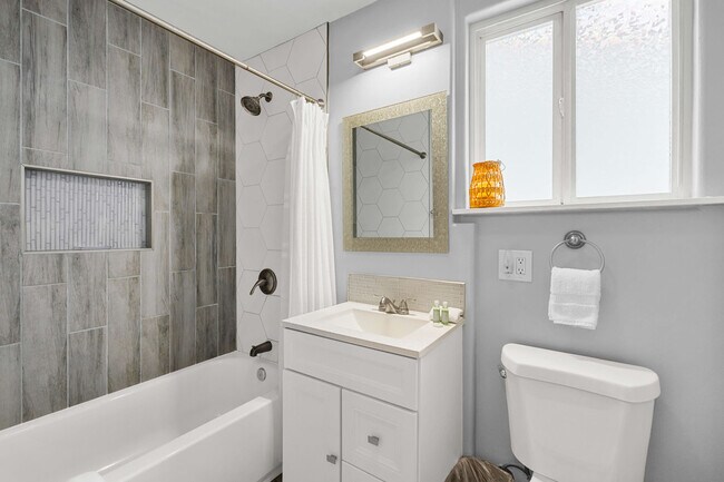 Building Photo - 803 San Luis Obispo Pl