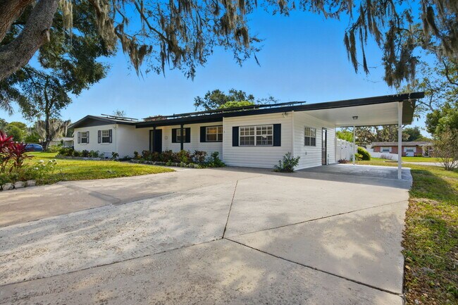 Building Photo - 401 Blueberry Ln