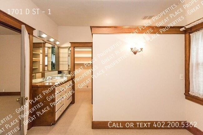Building Photo - 1701 D St