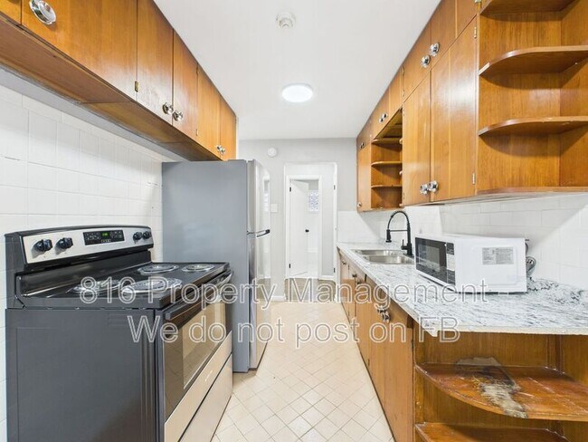 Building Photo - 7560 Prospect Ave