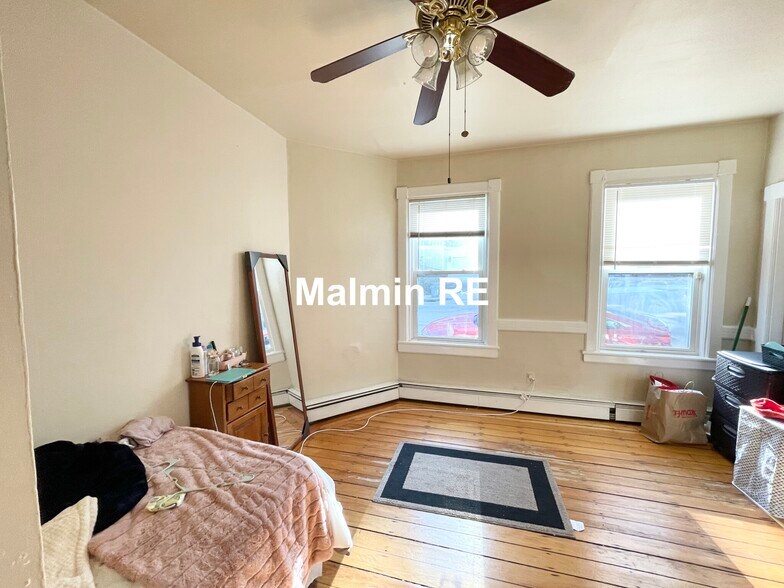 Building Photo - 19 Sachem St