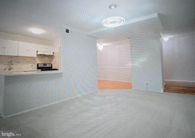 Building Photo - 11210 Cherry Hill Rd