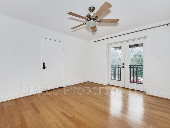 Building Photo - 211 N Dotger Ave