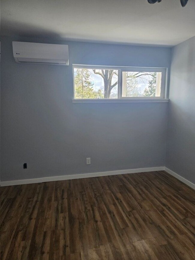 Building Photo - Private Studio Apartment