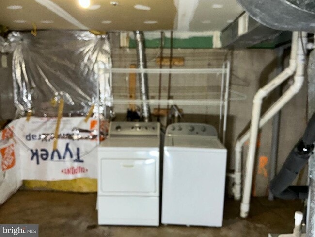 Building Photo - 20517 Lowfield Dr