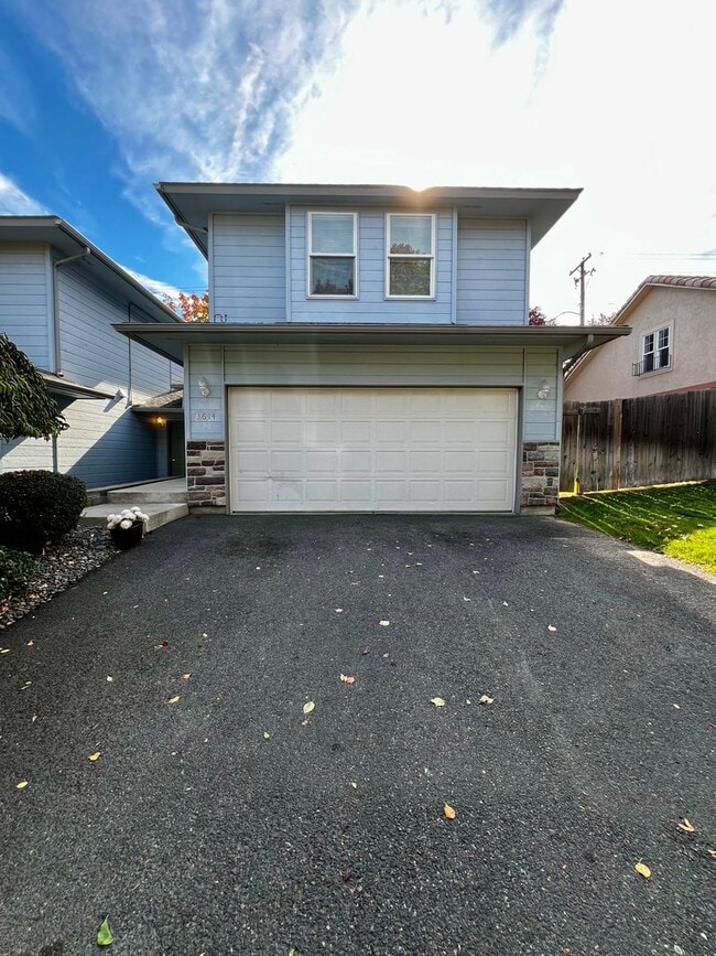 Building Photo - 3614 Fairbanks Ave