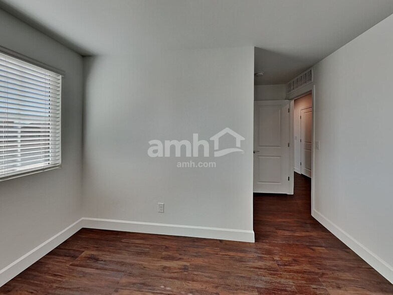 Building Photo - 6116 W Paseo Hilario