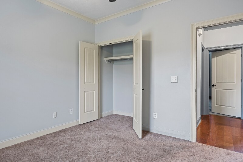 Building Photo - 420 Silver Hill Dr