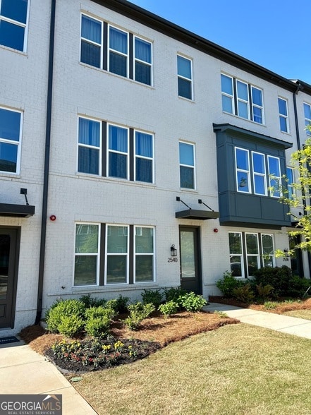 Building Photo - 2540 Mountain Ash Ln