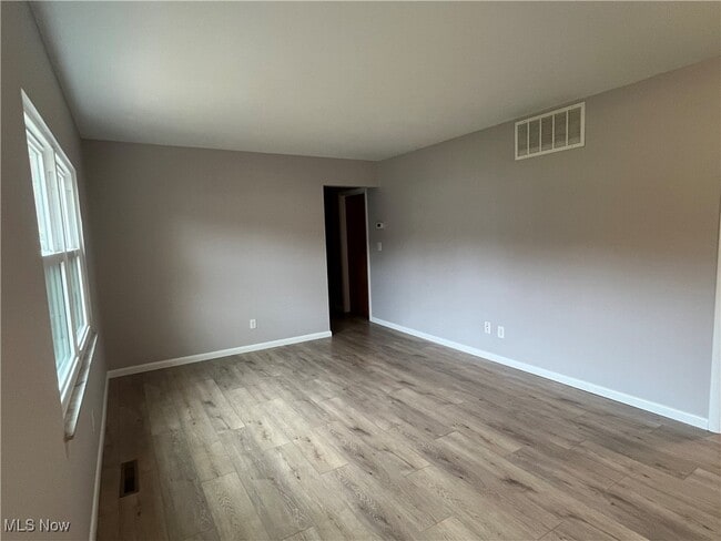 Building Photo - 1766 Green Rd