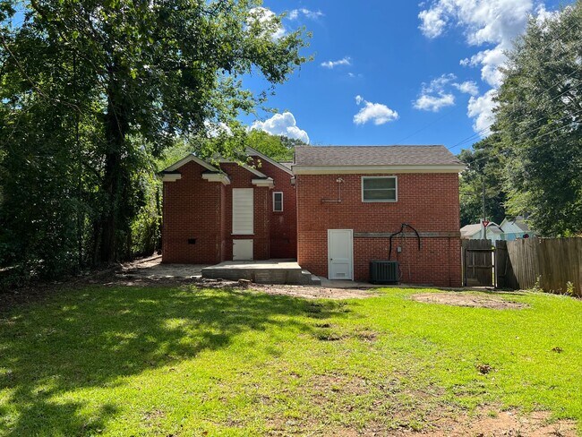 Building Photo - Home for Rent in Montgomery