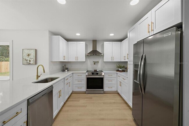 Building Photo - 5028 Cardinal Dr
