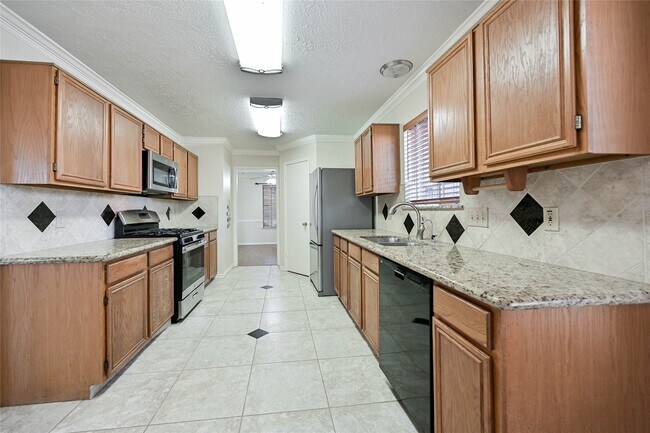 Building Photo - 2507 Foxden Dr