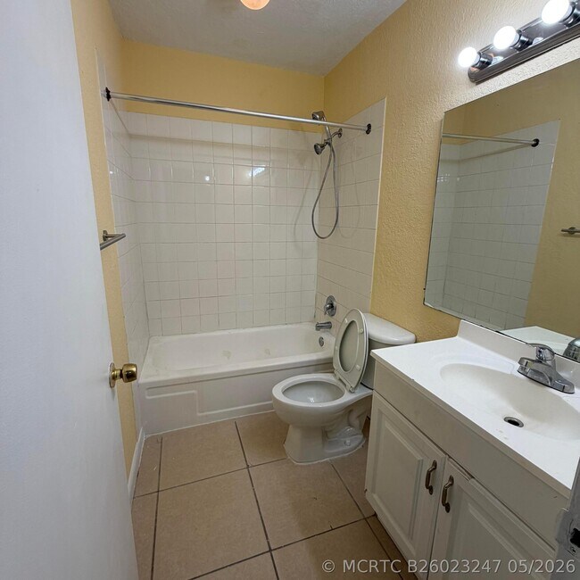 Building Photo - 4700 NW 9th Ct