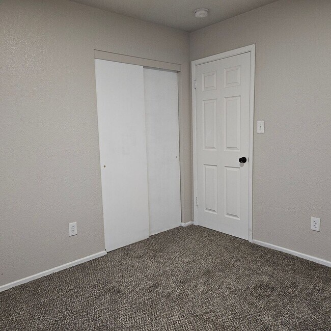 Building Photo - Remodeled 3 Bedroom Home with Solar & Landscaping Included!