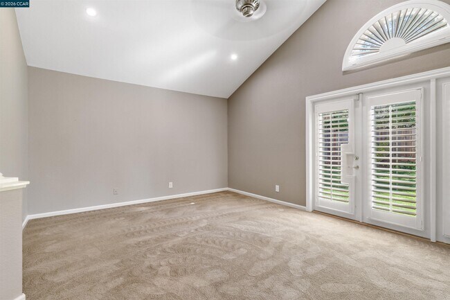 Building Photo - 313 Deepcreek Ct