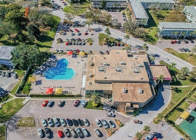 Building Photo - 2404 Florentine Way